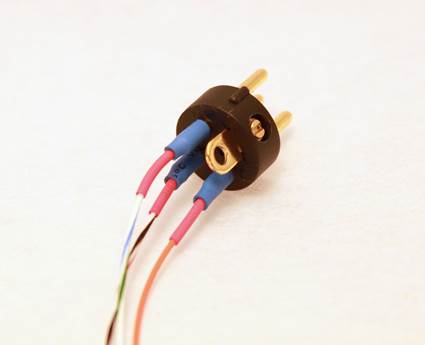 D-87 XLR wiring detail — connector pinout and lead routing inside the microphone body.